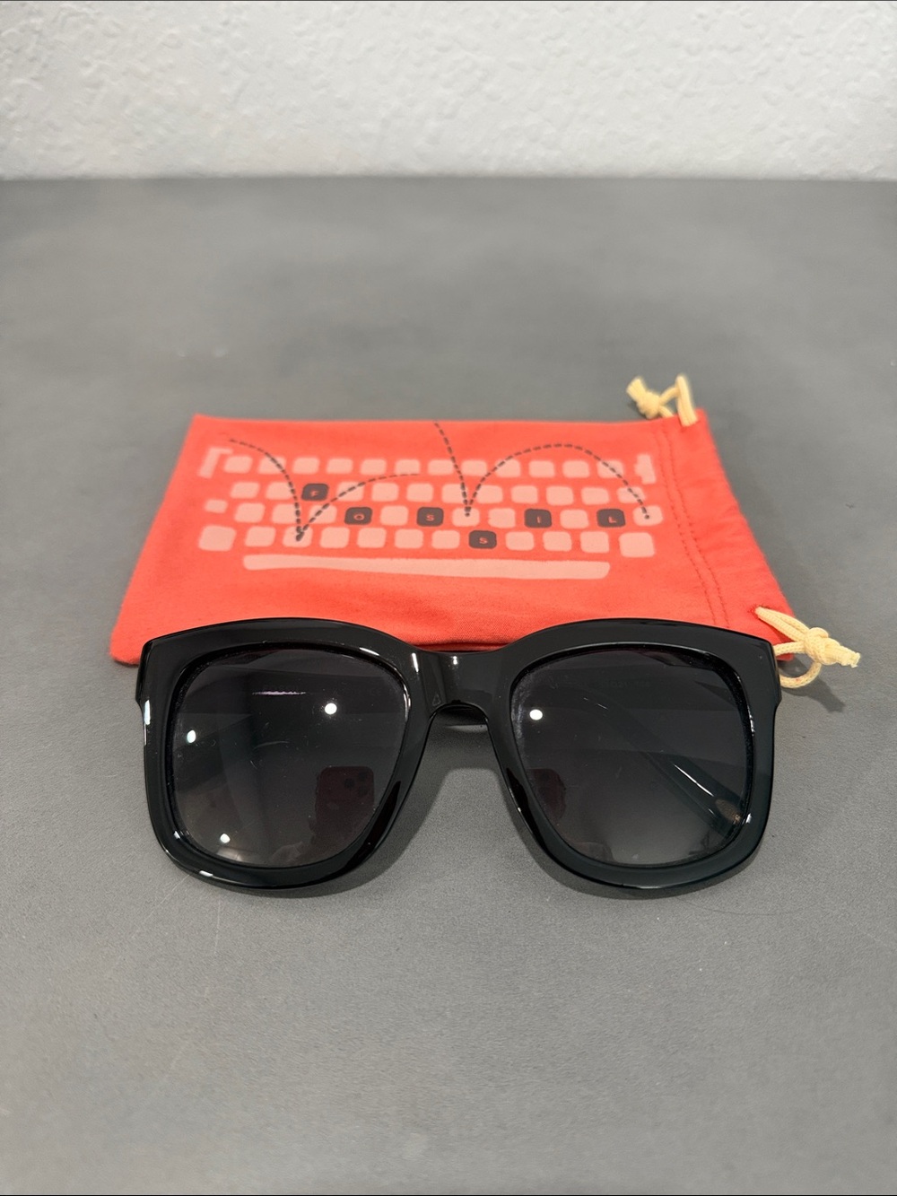Fossil, Black Oversized Square Sunglasses with Orange Pouch